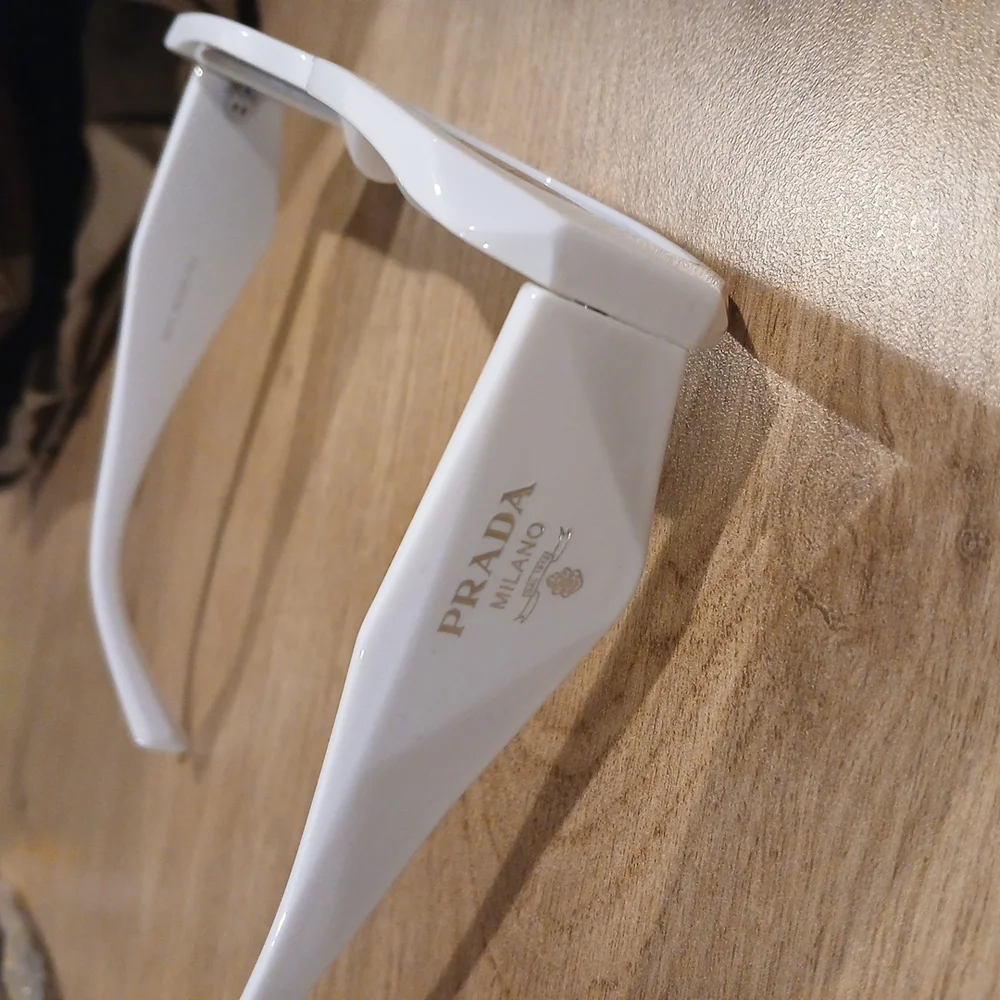 Prada chic sunglasses